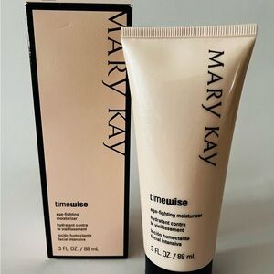 Mary Kay Timewise Moisturizer - Cream with Black Text